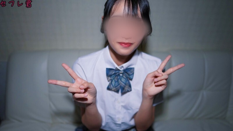 FC2-PPV-4820365 *特別角度* 對便利商店美女店員一見鍾情後，下班後前往情侶酒店♡ 18歲，擁有模特般身材和堅挺胸部，容易濕潤，濕透了——她的第一次真實性愛！